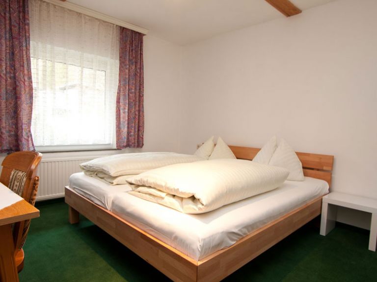 Schlafzimmer der freien Wohnung in St. Martin in Salzburg