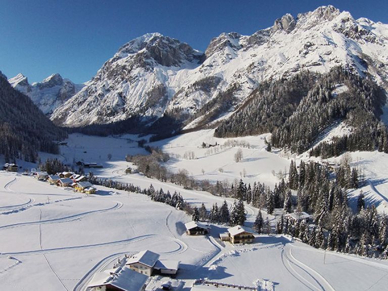 Das Salzburger Lammertal mit Tennengebirge im Winter