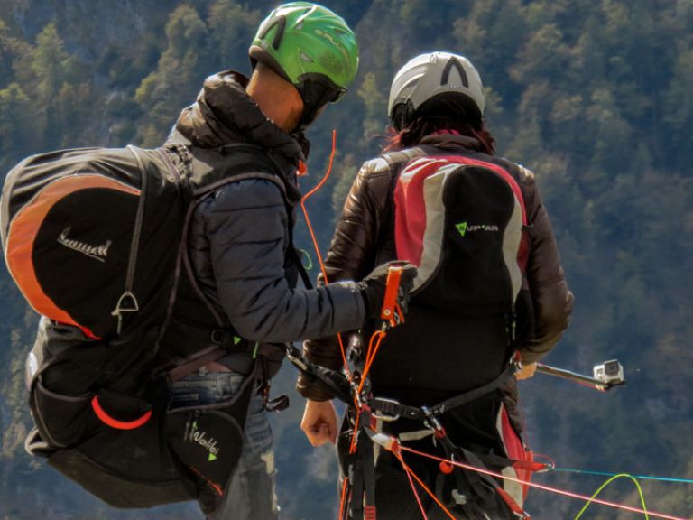 Tandemflieger & Paragleiter beim Start
