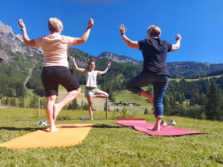 Private yoga lessons with Theresa at Berghotel Lämmerhof