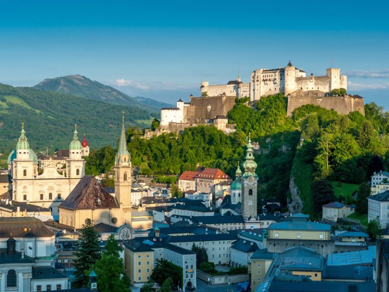Besuchen Sie in Ihrem Sommerurlaub die Stadt Salzburg Die Stadt Salzburg und Festung Hohensalzburg