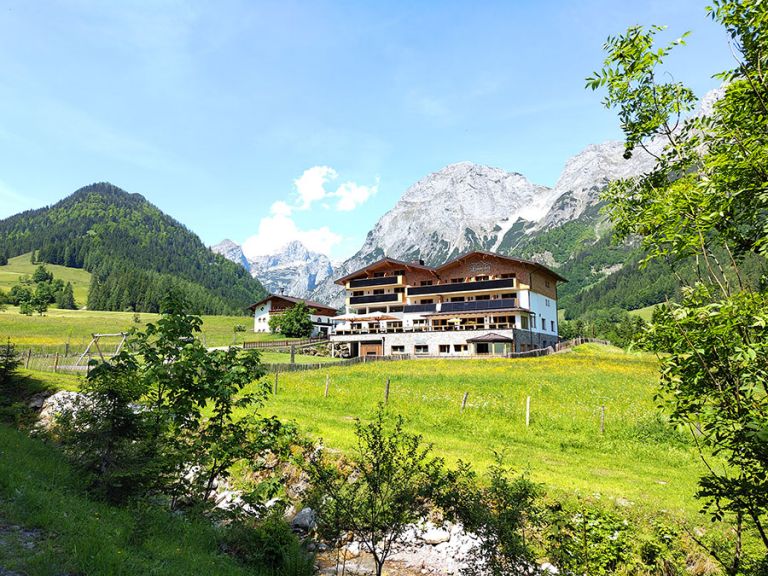 Natur- & Wellnesshotel Berghotel Lämmerhof im Lammertal Drei Sterne Hotel Lämmerhof im Salzburger Land