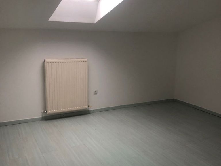 Schlafzimmer mit Dachfenster