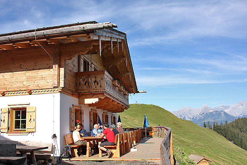 Rast auf der Karalm