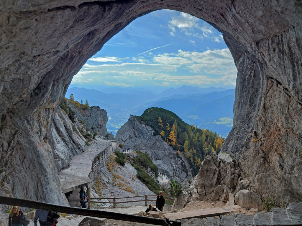 Eishöhle hoch über Werfen