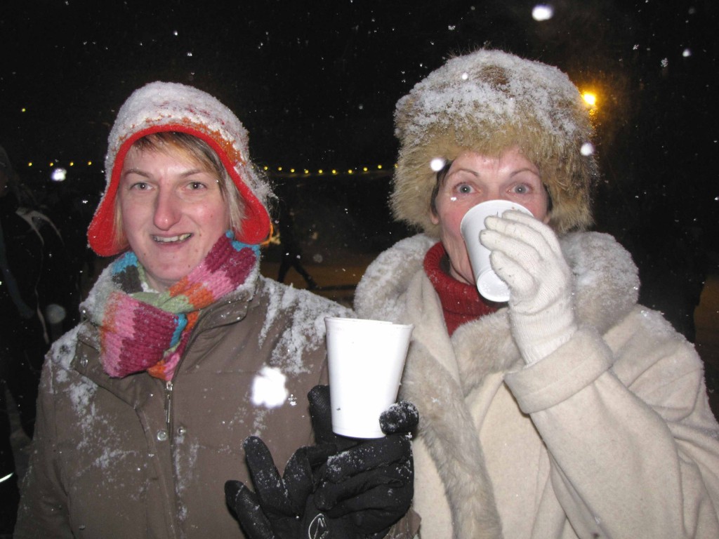 Glühwein-Perchtenlauf-Lungö