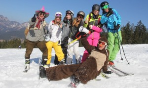 Gaudimacher beim Sonnenskilauf in Dachstein West