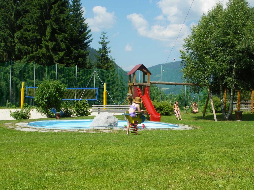 Kinderspielplatz-Schwimmbad
