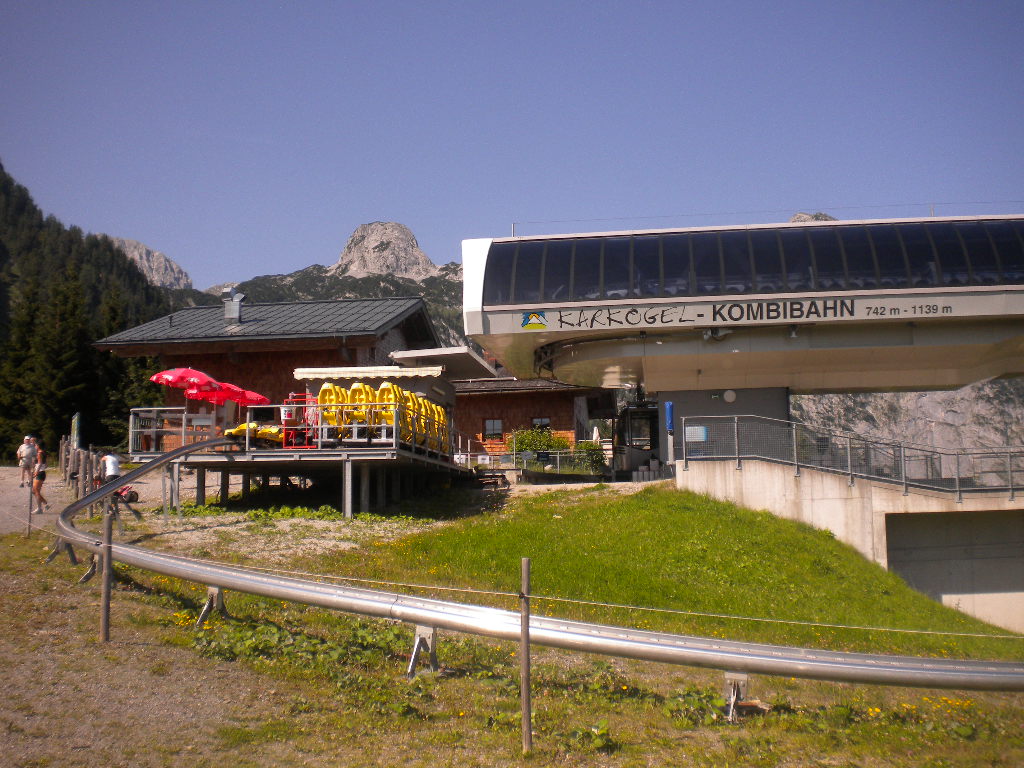 Lämmerhof Wochenprogramm am Donnerstag mit Bockerlahren am Karkogel in Abtenau auf der Rodelstrecke