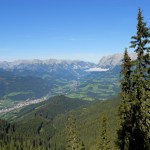 Wolkenfreie Sicht ins Tal