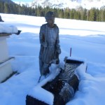 Brunnen in der Winterlandschaft