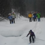 Durch die tiefverschneite Natur wandern