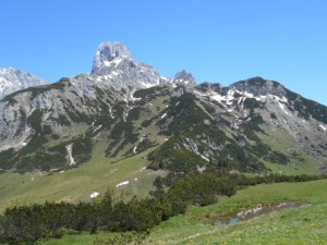 Blick auf die Bischofsmütze von der Mahdalm in Annaberg Lungötz