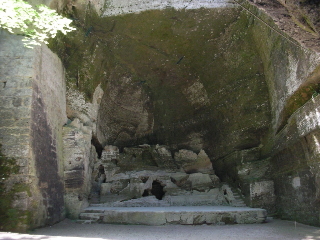 Das historische Steintheater am Hellbrunner Berg (c) Wikicommons