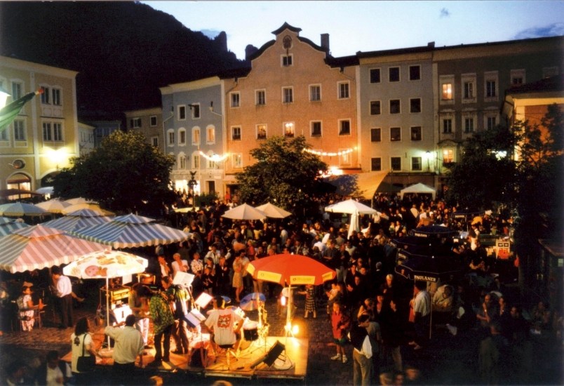 Italienische Nacht Mediterraner Markt In Hallein Bei Salzburg