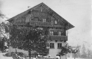 Winteranfang im Lammertal - Im Bild die alte Jausenstation Lämmerhof