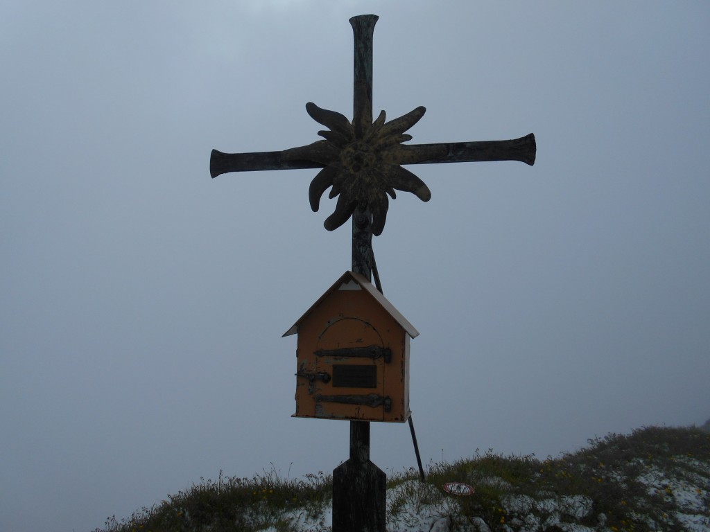 Das Gipfelkreuz am Edelweisskogel