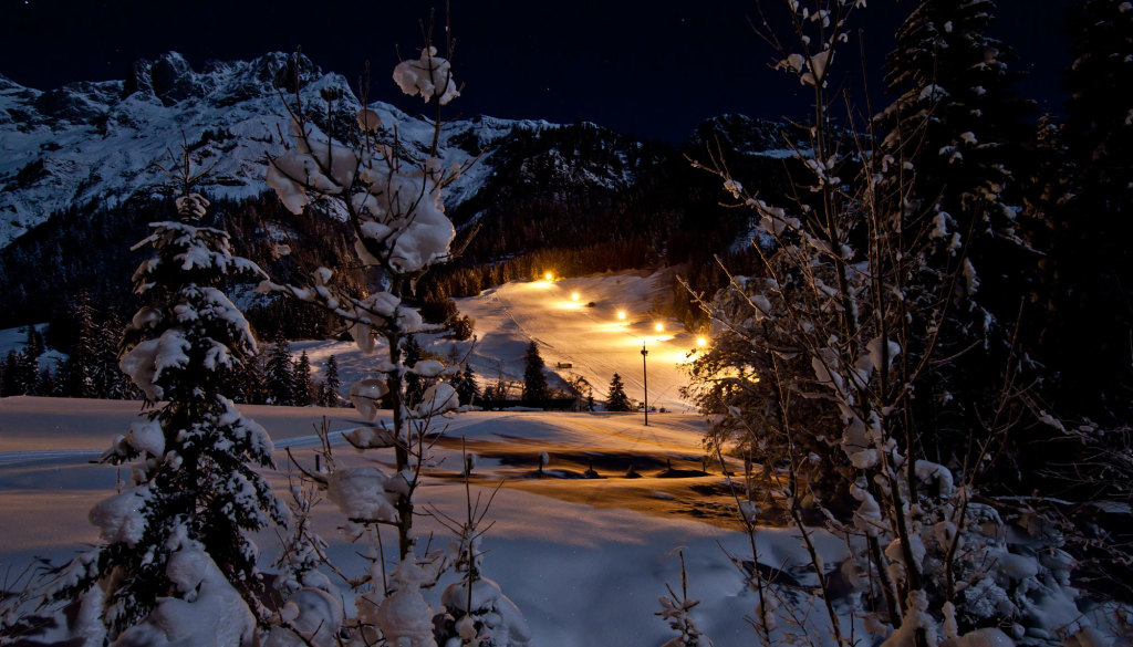 Nachtskifahren im Salzburger Land