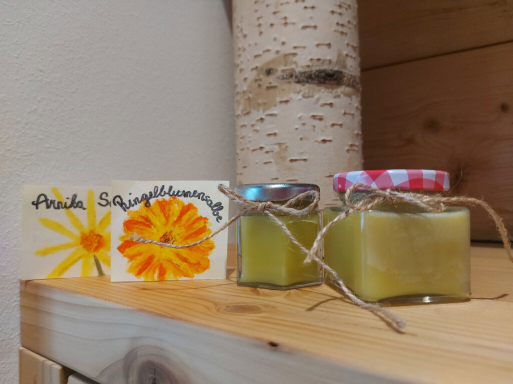 Ringelblumensalbe und Arnikasalbe
