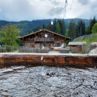 Einkehr nach kurzer Wanderung für Kinder