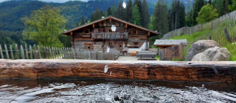 Einkehr nach kurzer Wanderung für Kinder