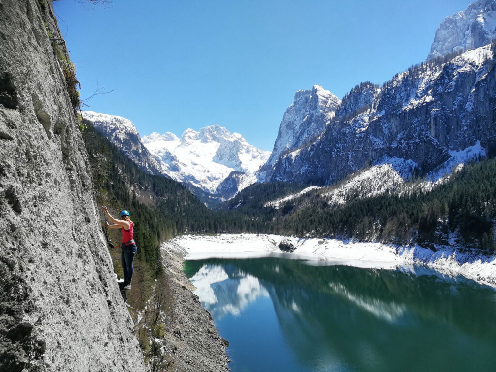 Besonders im Frühling ist am Gosausee Klettersteig noch nicht so viel los!