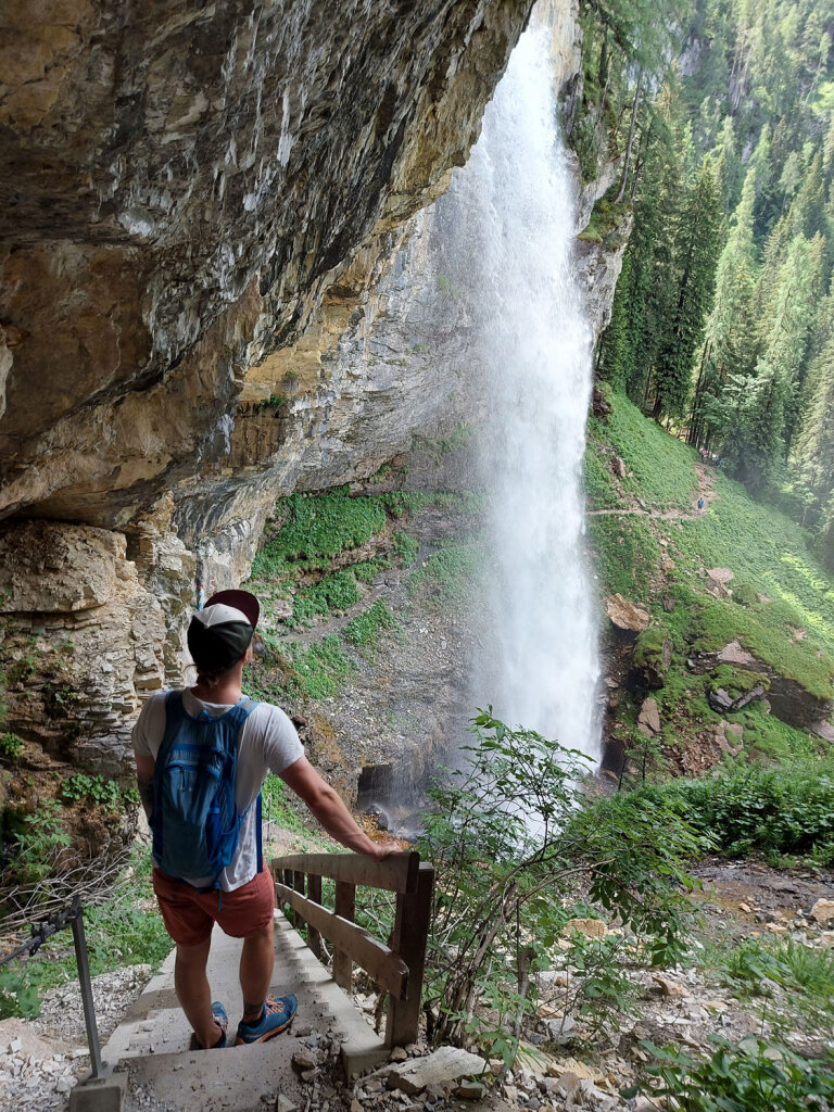 Wasserfall von hinten