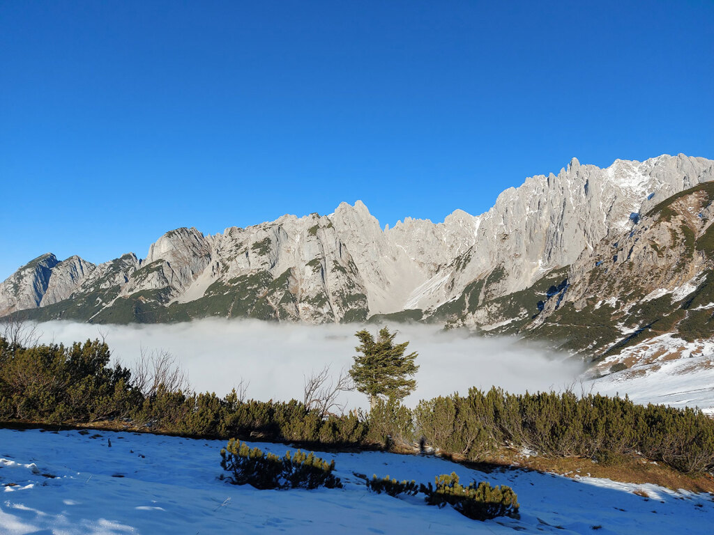 Gosaukamm über den Wolken