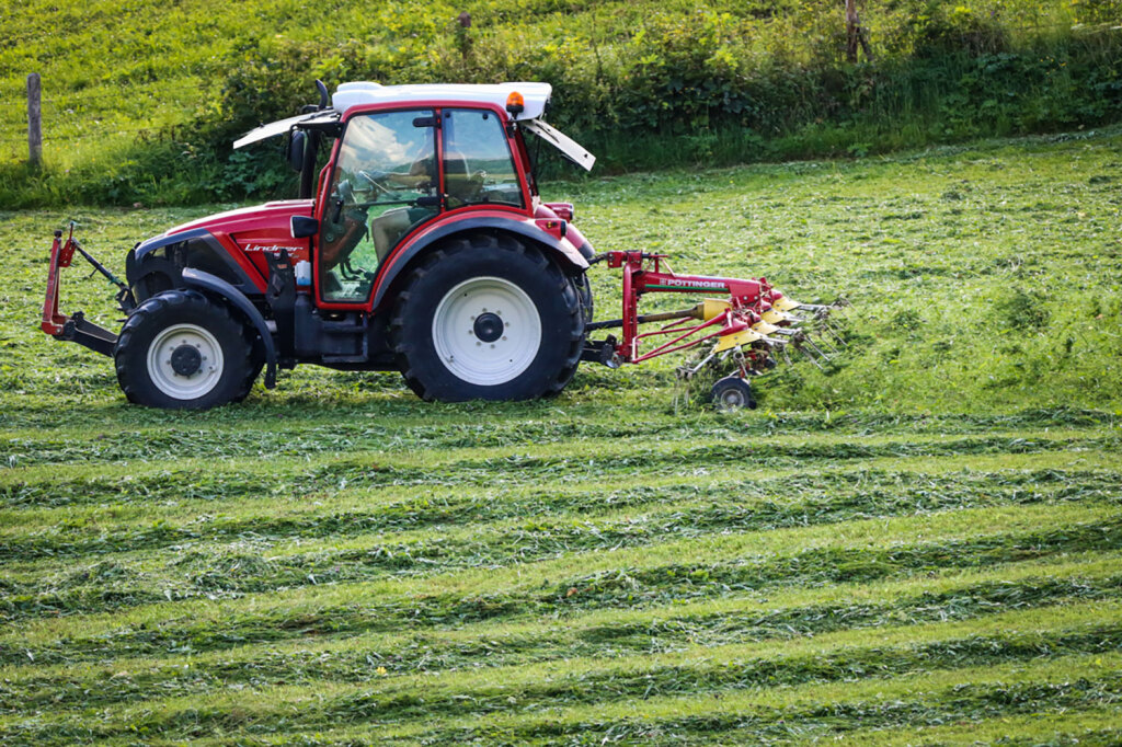 traktor-heuwender-kreisler